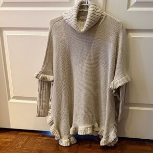 NWOT Woman’s sweater cape